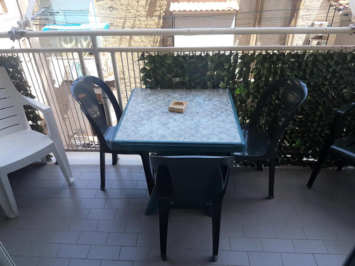 La Dimora Di Antonietta - Centro Storico Apartment Napoli Bagian luar foto