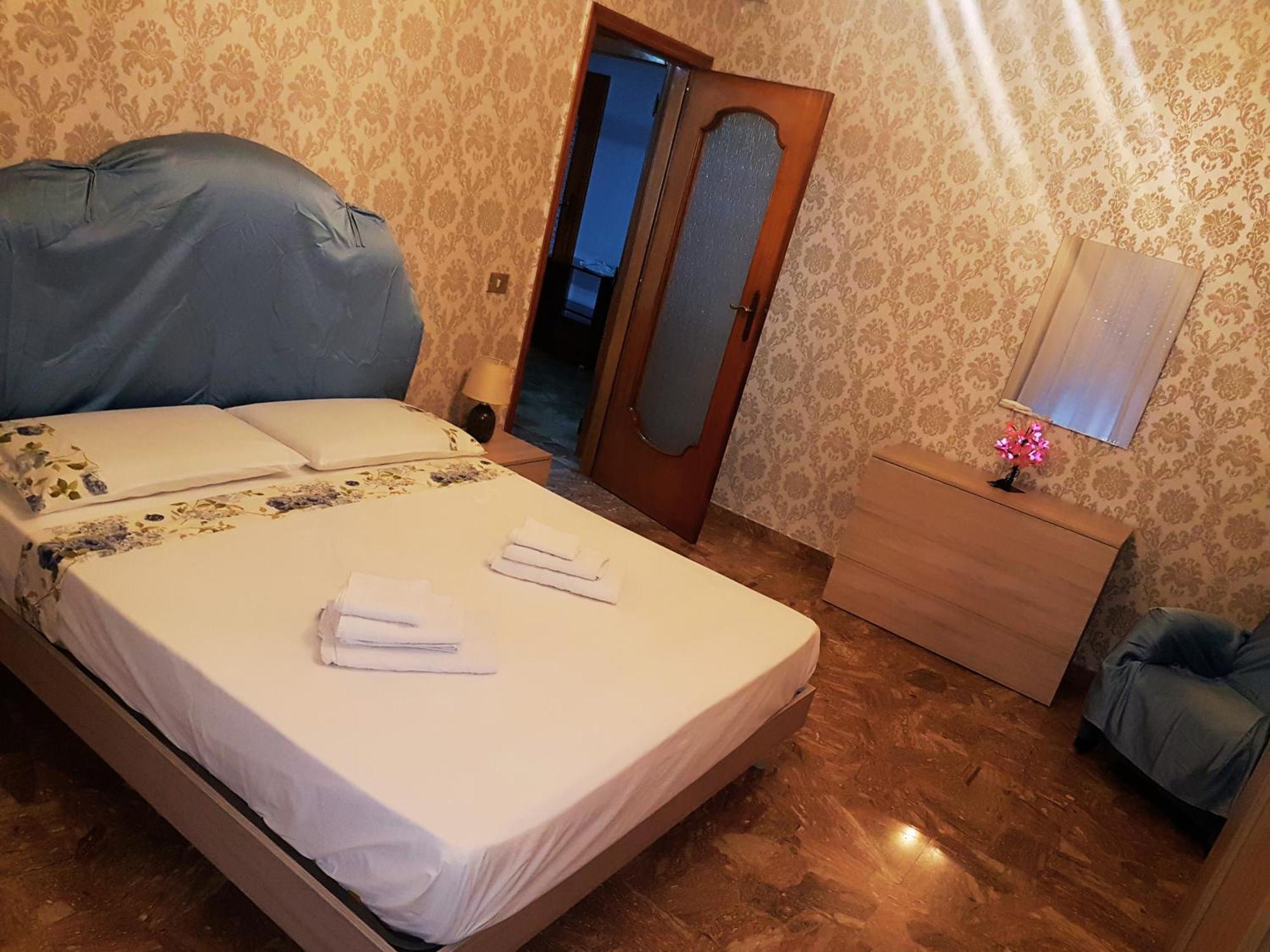 La Dimora Di Antonietta - Centro Storico Apartment Napoli Bagian luar foto